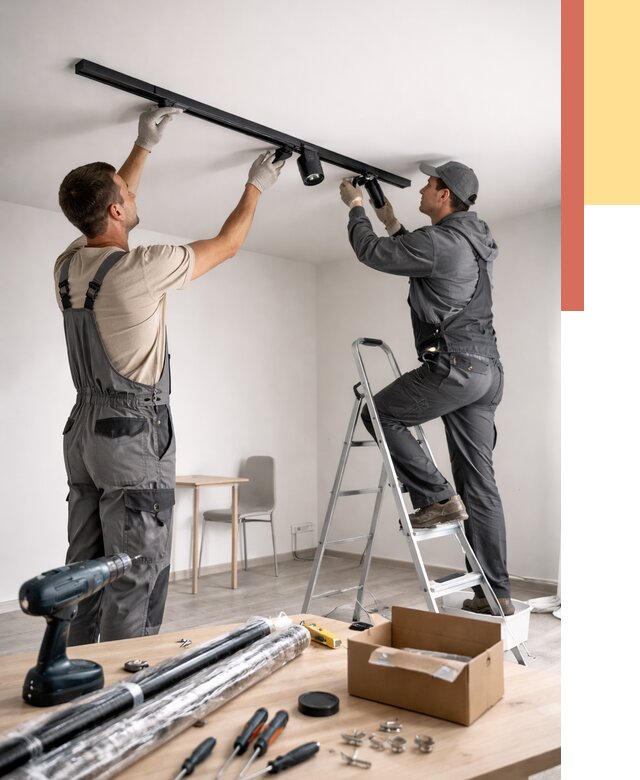 Установка трековых светильников в натяжной потолок в Уссурийске от 4330 руб. | ОТДЕЛОЧНИК-Сср