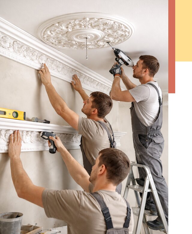 Монтаж лепнины на потолок в Уссурийске от 3299 руб. быстро и недорого | ОТДЕЛОЧНИК-Сср